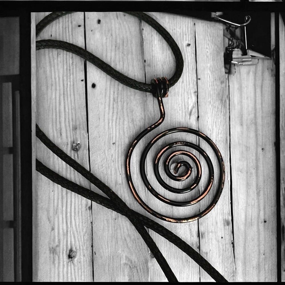 5 For $25💫Whimsigoth Black Wire Swirl Pendant Necklace